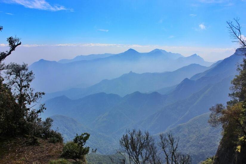 Aura Crimson Vistas Hotell Kodaikanal Exteriör bild