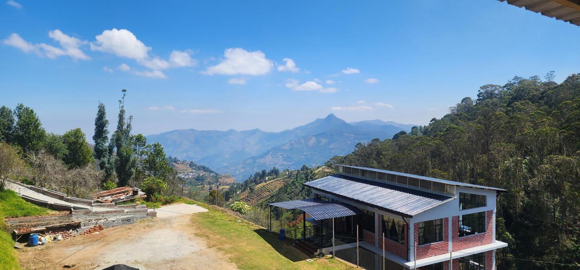 Aura Crimson Vistas Hotell Kodaikanal Exteriör bild