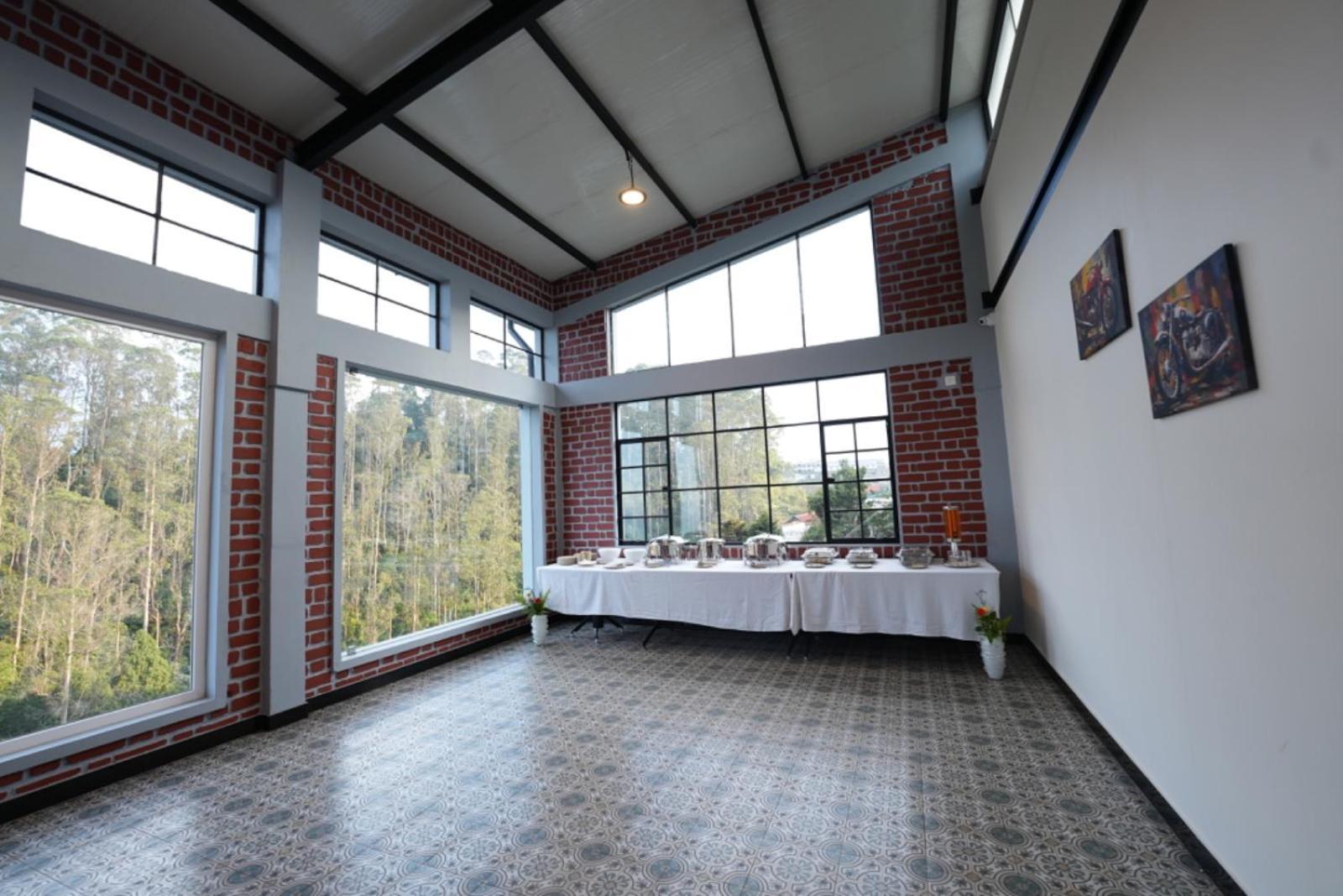 Aura Crimson Vistas Hotell Kodaikanal Exteriör bild