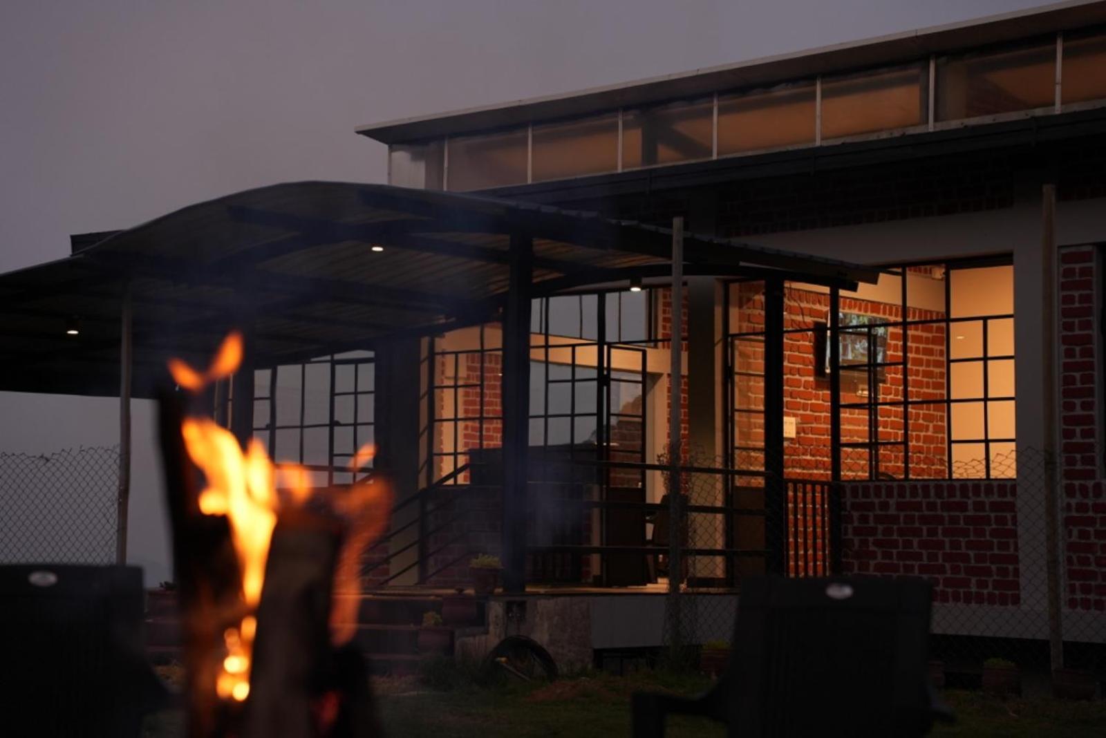 Aura Crimson Vistas Hotell Kodaikanal Exteriör bild