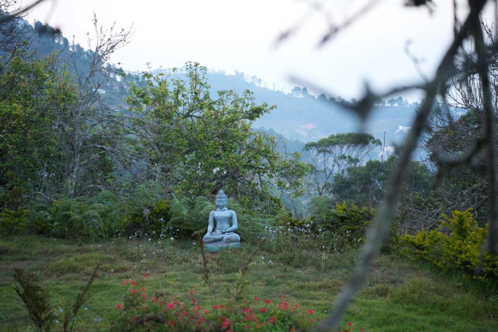 Aura Crimson Vistas Hotell Kodaikanal Exteriör bild