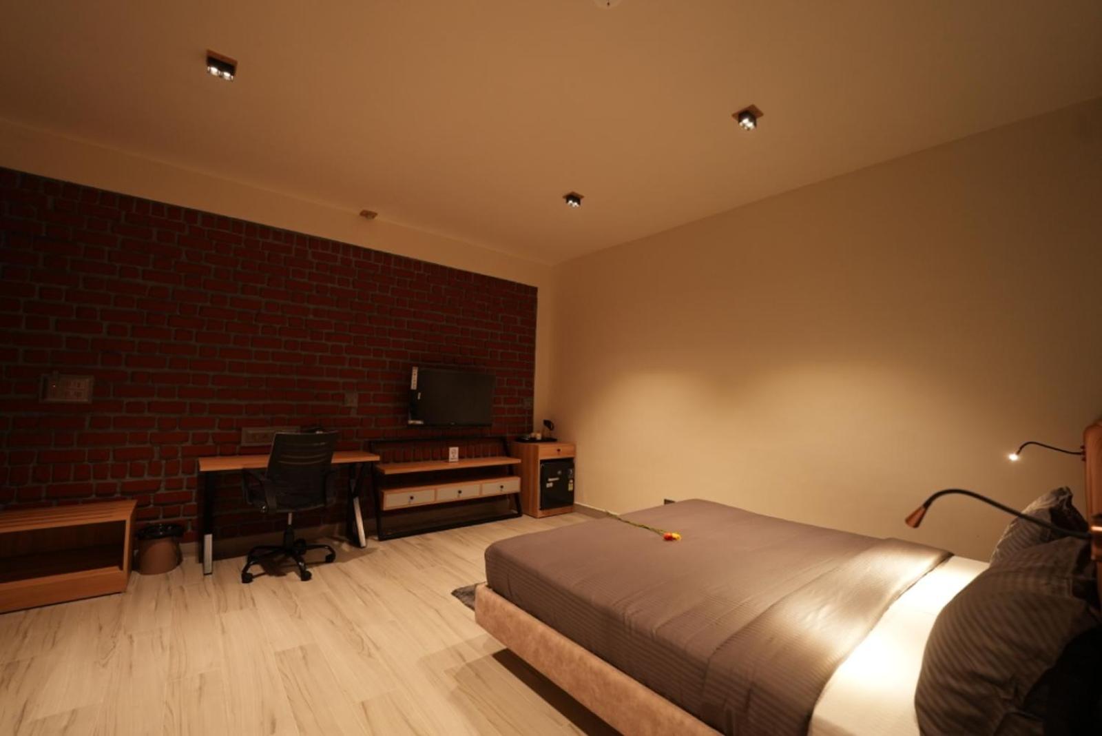 Aura Crimson Vistas Hotell Kodaikanal Rum bild