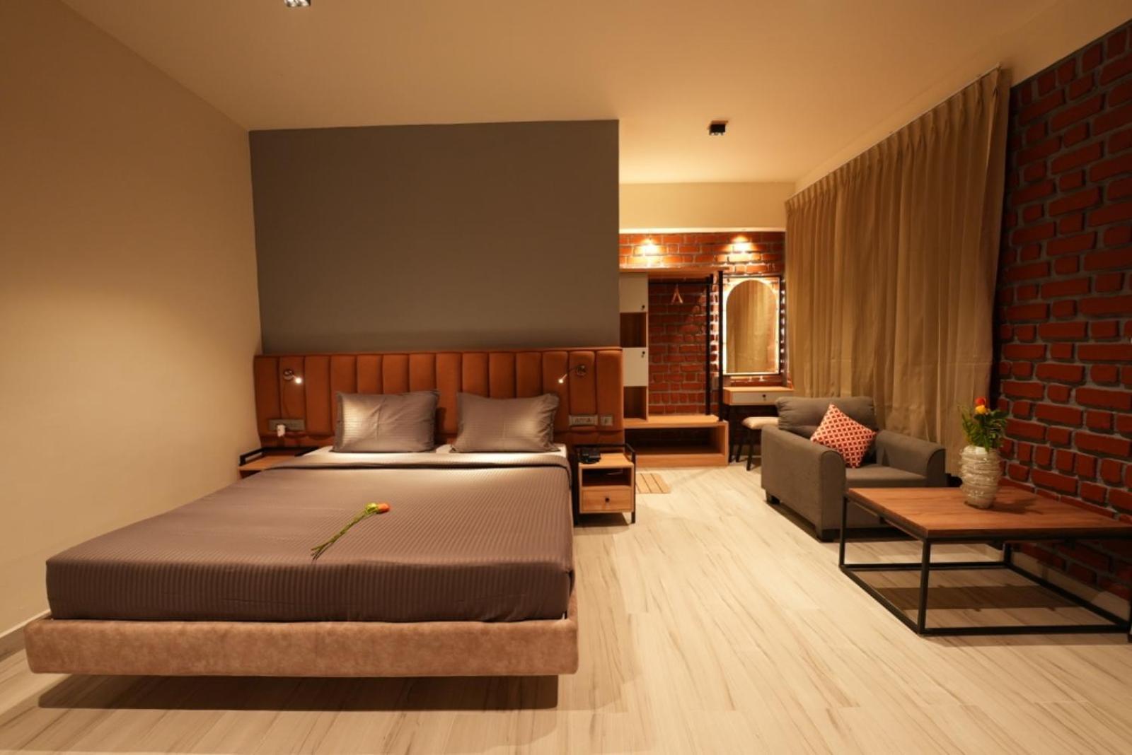 Aura Crimson Vistas Hotell Kodaikanal Rum bild